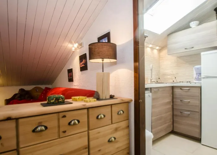 Avec Balcon, Parking Et Wifi à - Fr-1-343-214